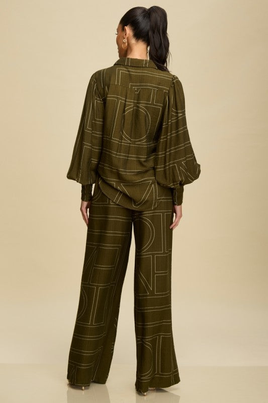 Linear set pants and shirts